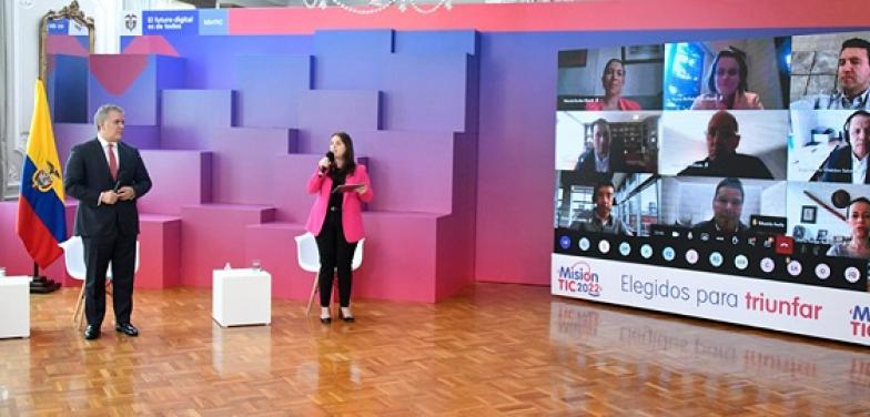 Misión TIC busca formar el talento humano para la cuarta revolución industrial: Duque
