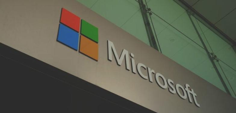 Microsoft mantendrá su apoyo tecnológico a Ucrania en 2023