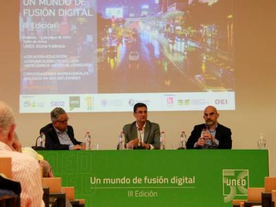 Los avances digitales y su impacto en la sociedad, a debate en el Congreso Internacional "Un mundo de fusión digital"